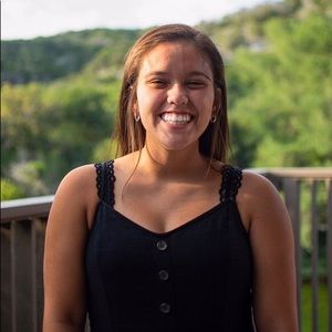 Meet your Posher, Abigail